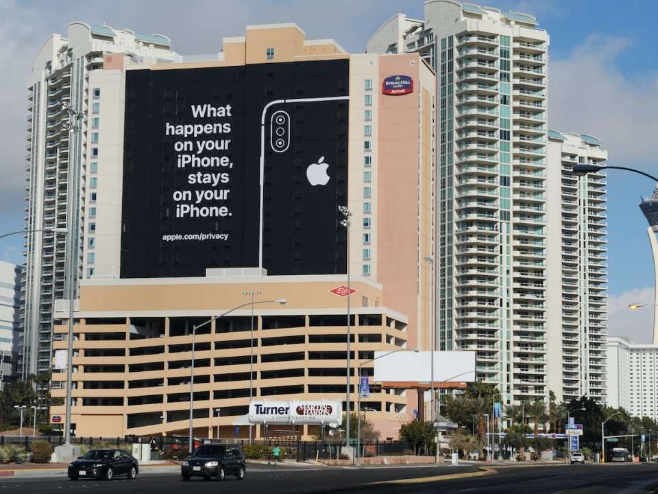 Apple Trolled Google With A Massive Billboard At The World's Biggest 