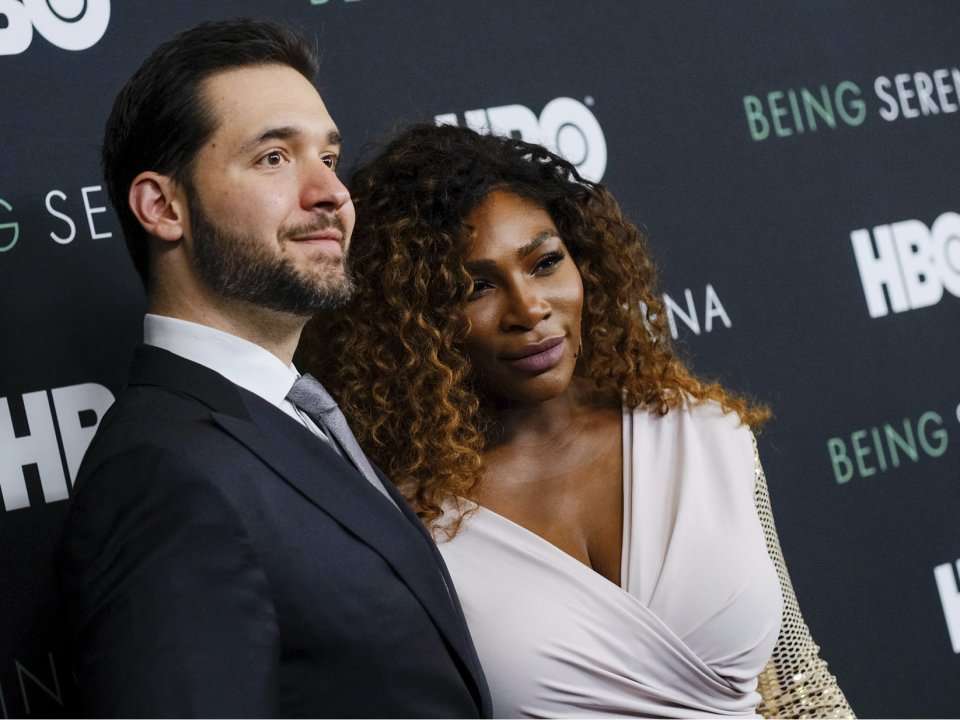 Reddit cofounder Alexis Ohanian has taken out billboards for wife ...