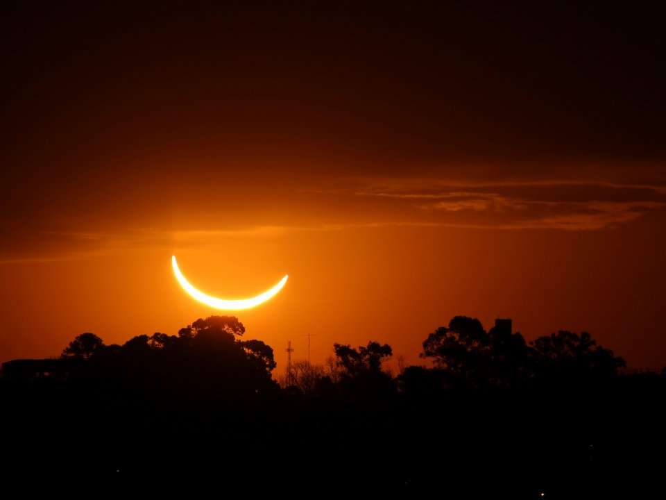 11 incredible photos from yesterday's total solar eclipse Business
