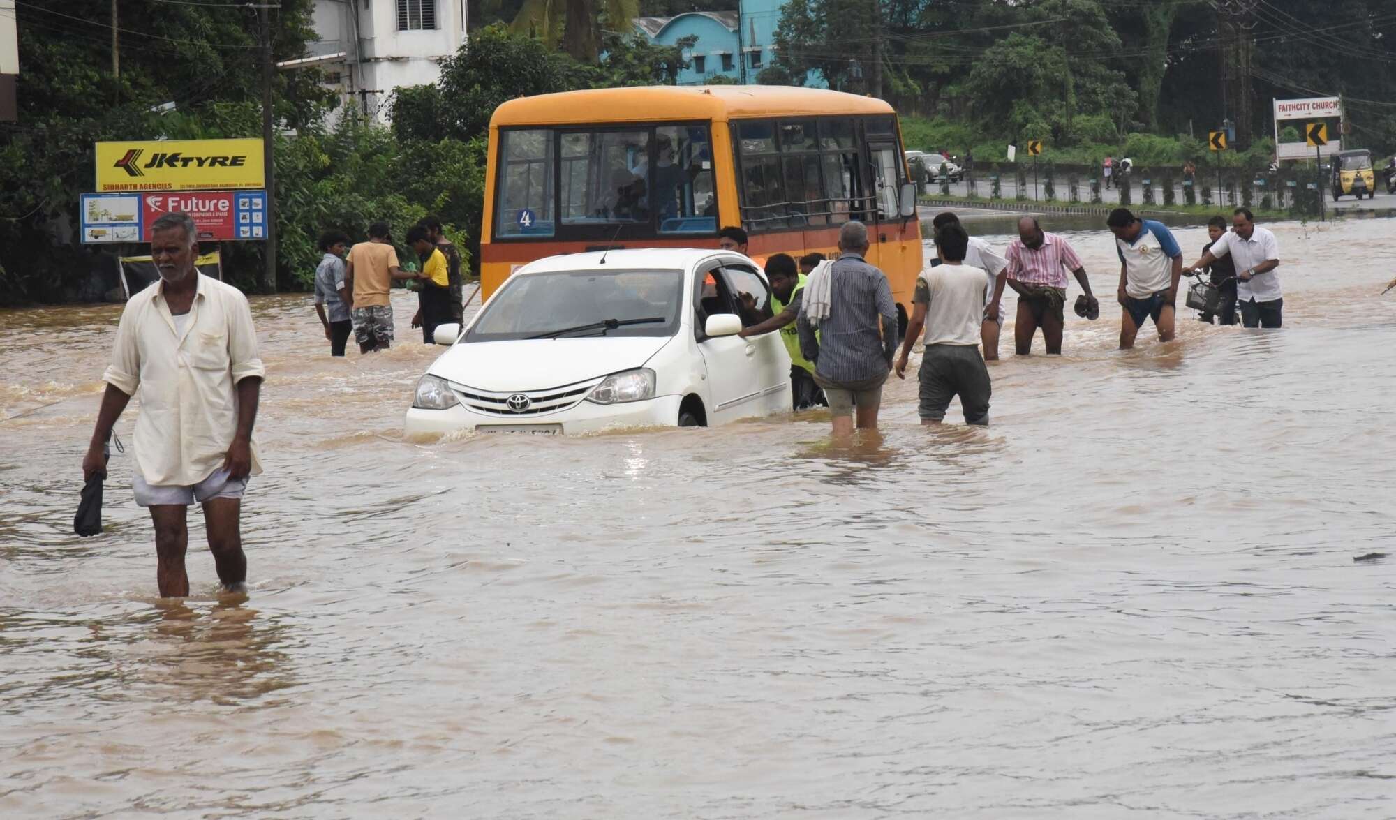 High alert in six districts of Kerala, idukki, malappuram, wayanad ...