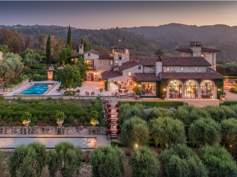 Former NFL quarterback Joe Montana's California estate is on the market at a 41% price cut - and it comes with an equestrian facility and a shooting range. Here's a look inside. |