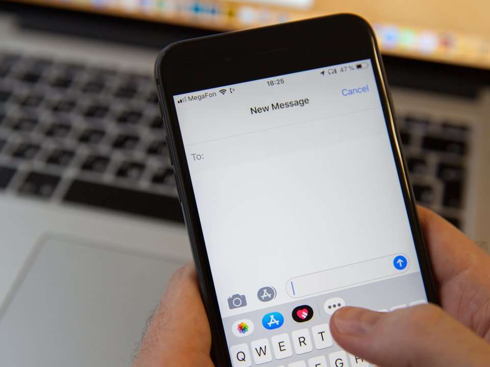 how-to-make-a-group-chat-on-your-iphone-to-send-messages-to-many-people