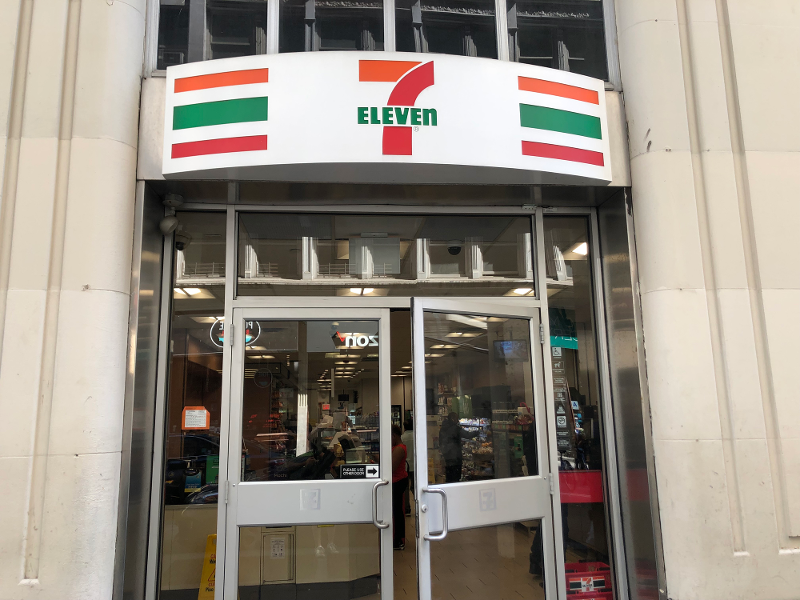 Ев 7 11. Севен Элевен 24/7. Seven Eleven holding. 7 Eleven Business. 7-Eleven in India.