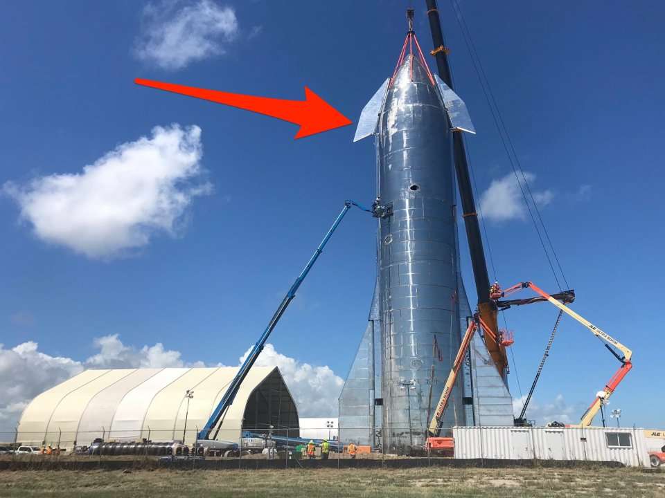 spacex-just-built-a-shiny-164-foot-tall-rocket-prototype-in-south-texas