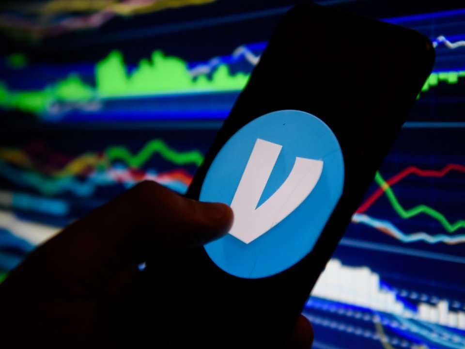 How to unfreeze your Venmo account, or contact Venmo for support if you ...