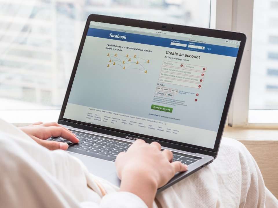 How to upload a PDF to Facebook in 3 different ways | Business Insider ...