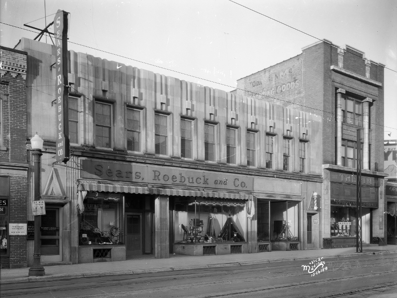 In 1925, the first Sears retail store opened in Chicago under the ...