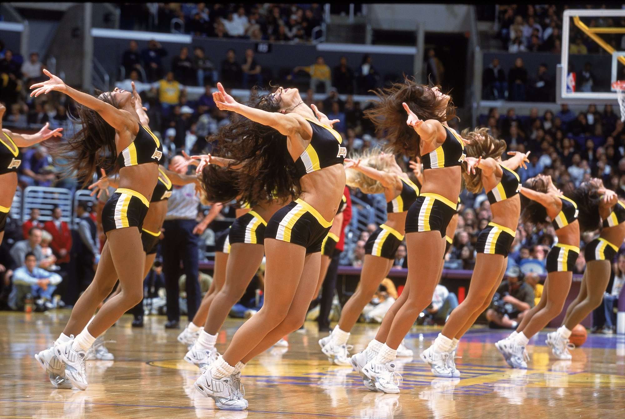 Retro Cheerleaders - Los Angeles Times