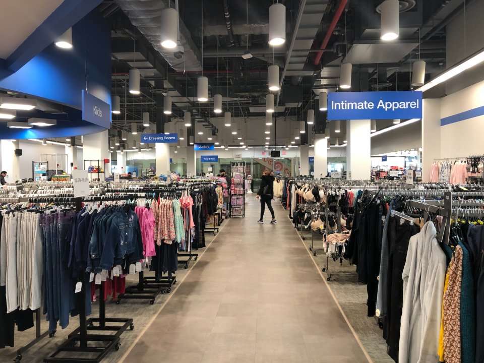 We went shopping at Macy's Backstage and saw why the department-store chain is banking on its off-price model