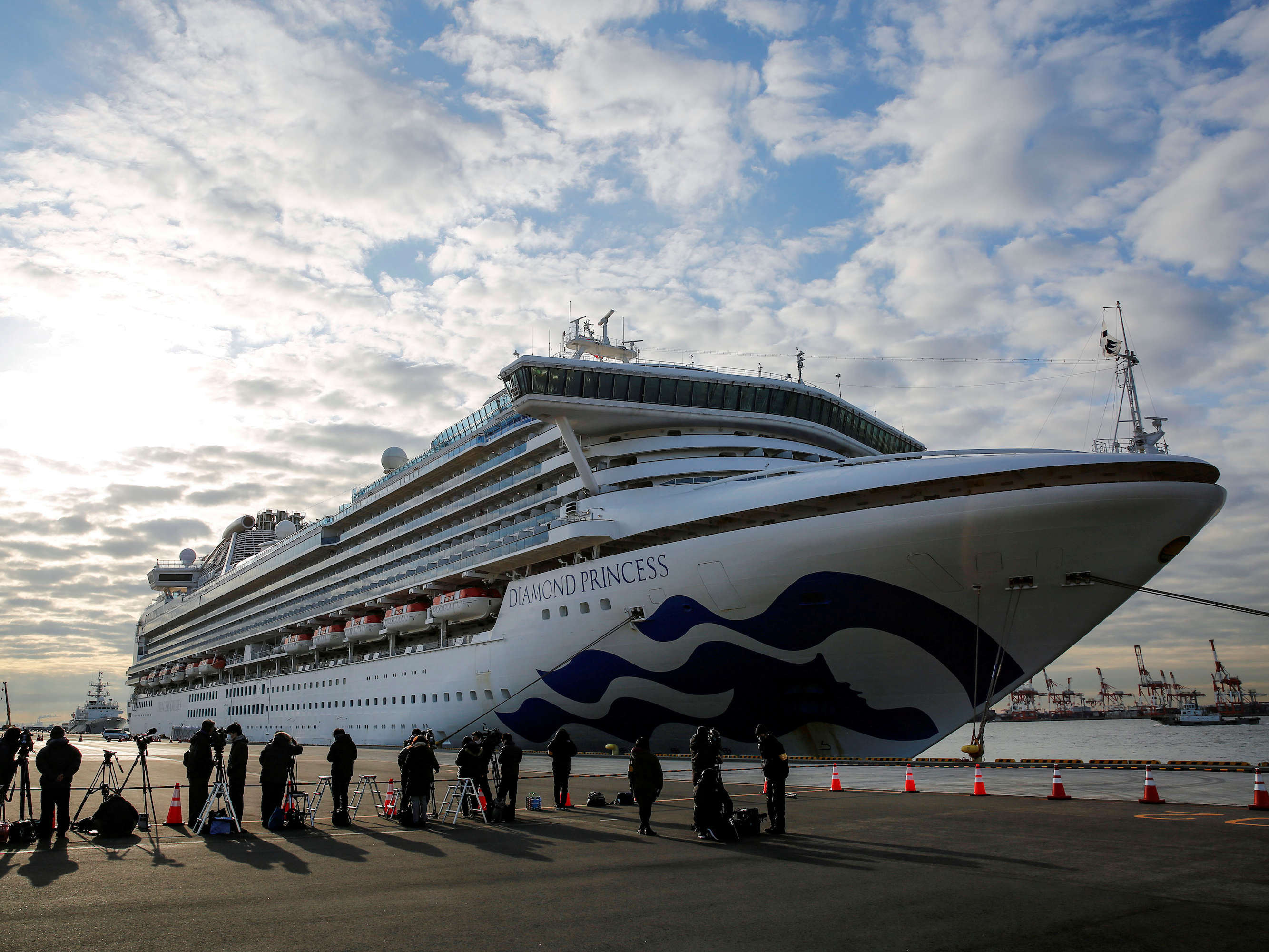 Diamond Princess лайнер коронавирус