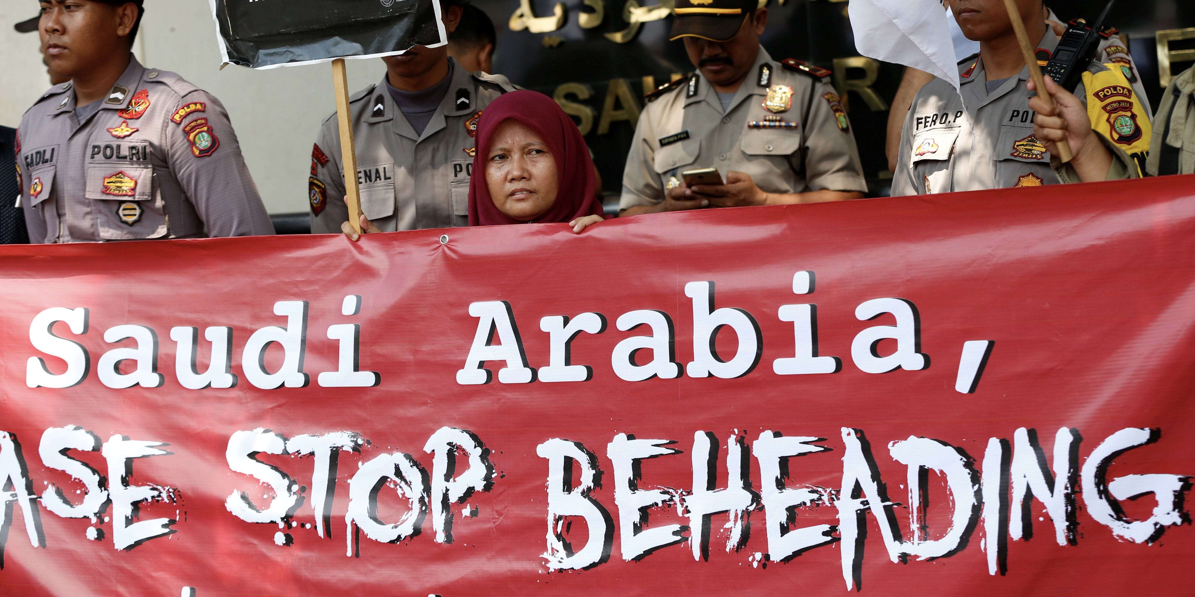 Saudi Arabia Breaks Its Own Record For Executions, Beheading Over 180 ...