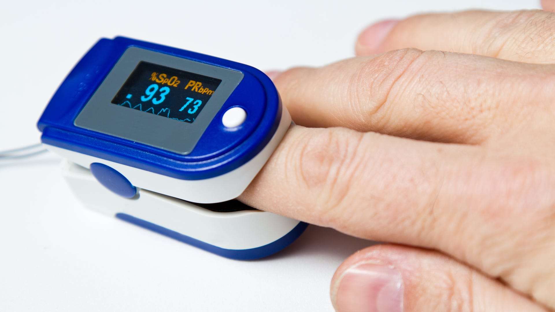 Pulse Oximeter: What It Measures, How It Works, And How To Read It ...