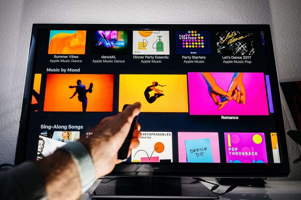 can you connect apple dvd player to chrome cast