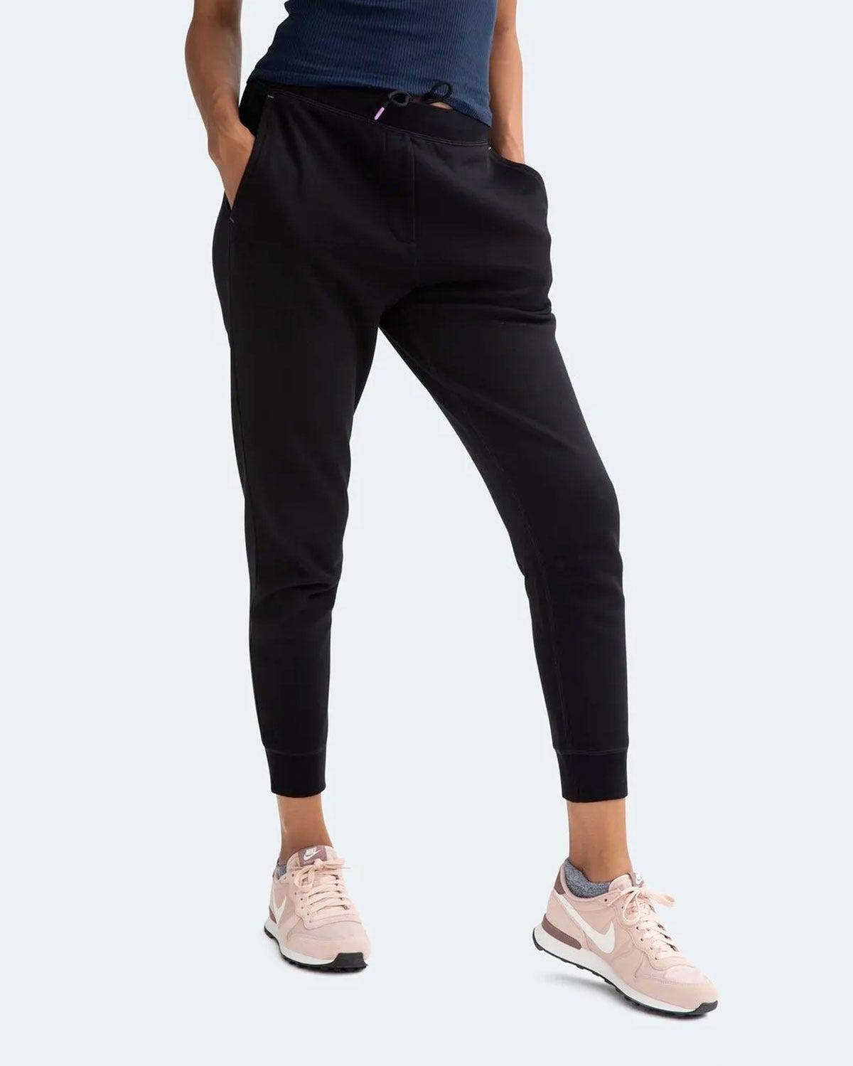 7 pairs of sweatpants that are cute enough to wear for errands but