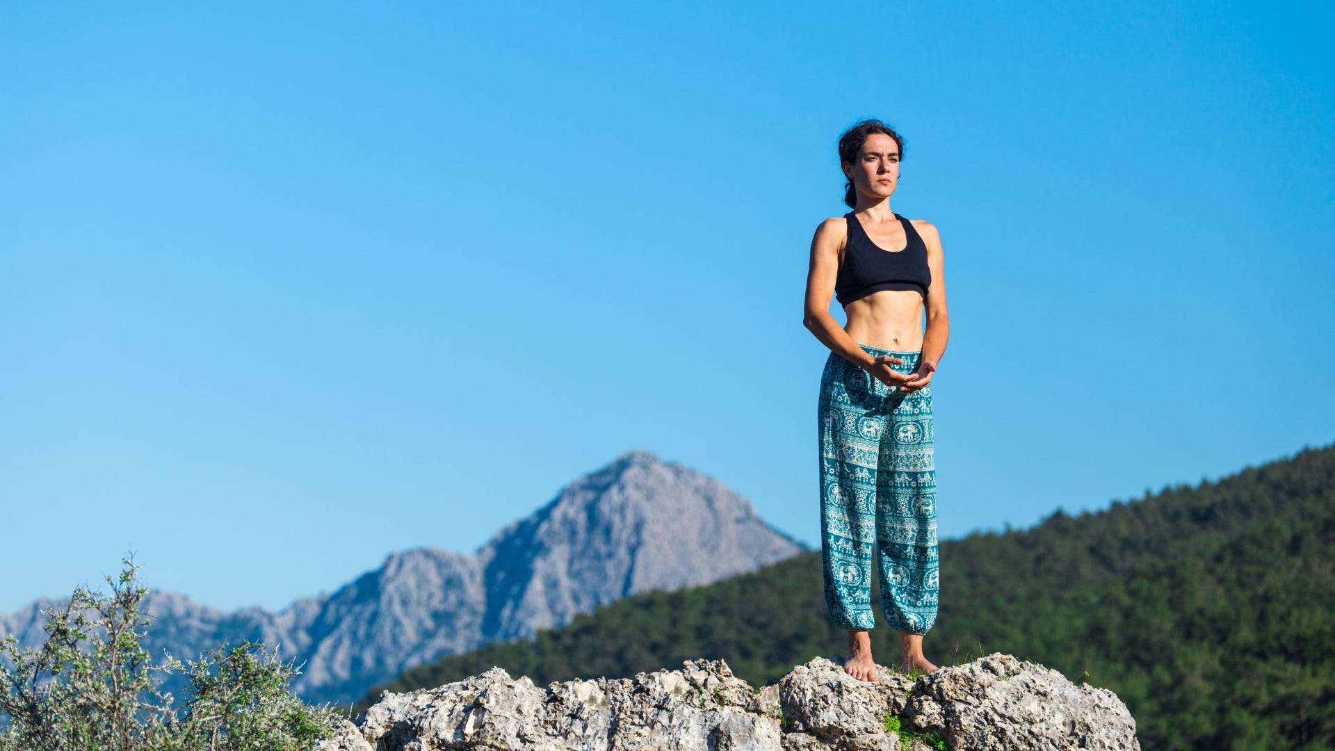 Standing Meditation: How Can It Help You Cultivate Energy And Peace Of  Mind? - BetterMe