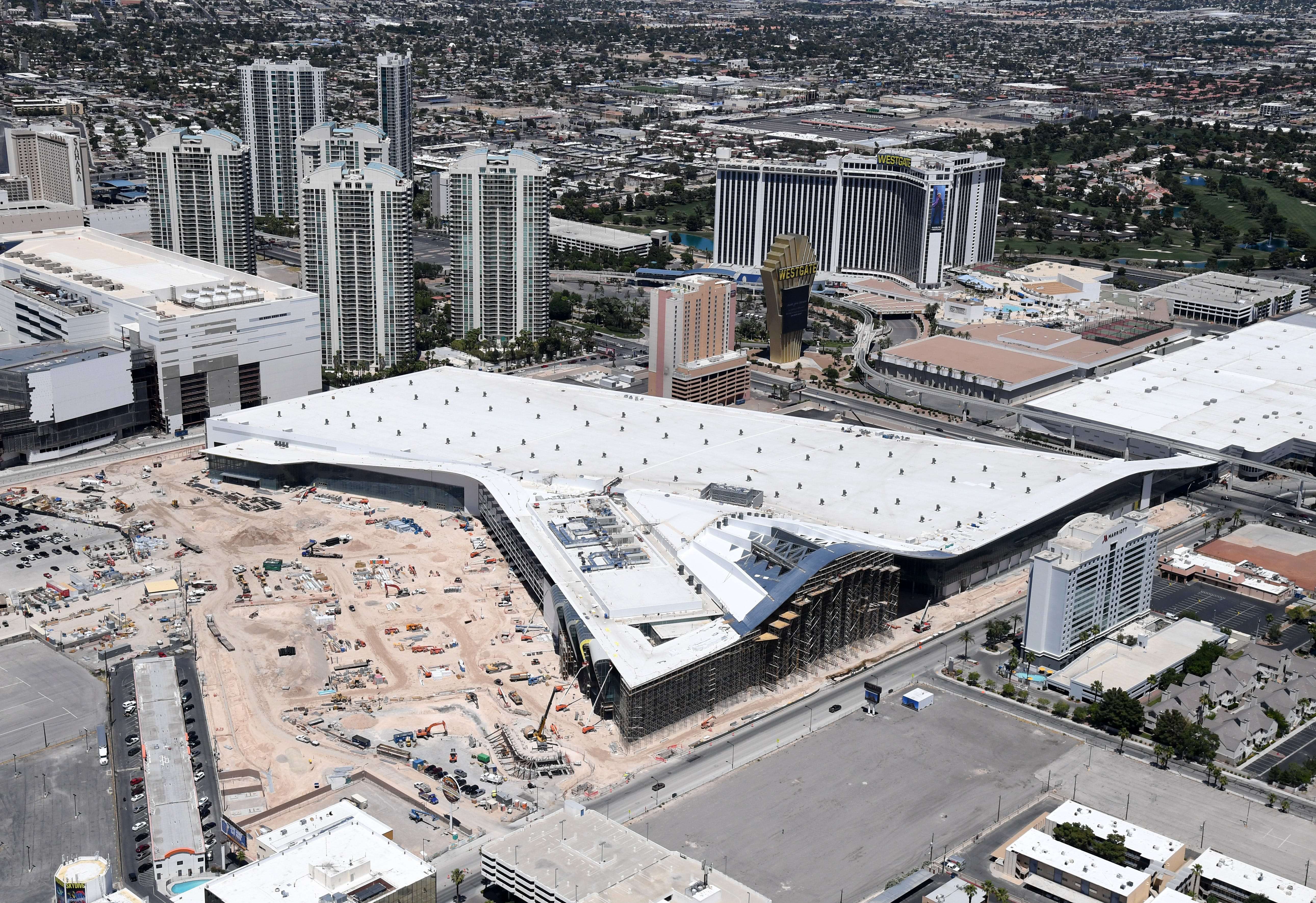 Elon Musk shares a rendering of what the Boring Company's tunnel ...