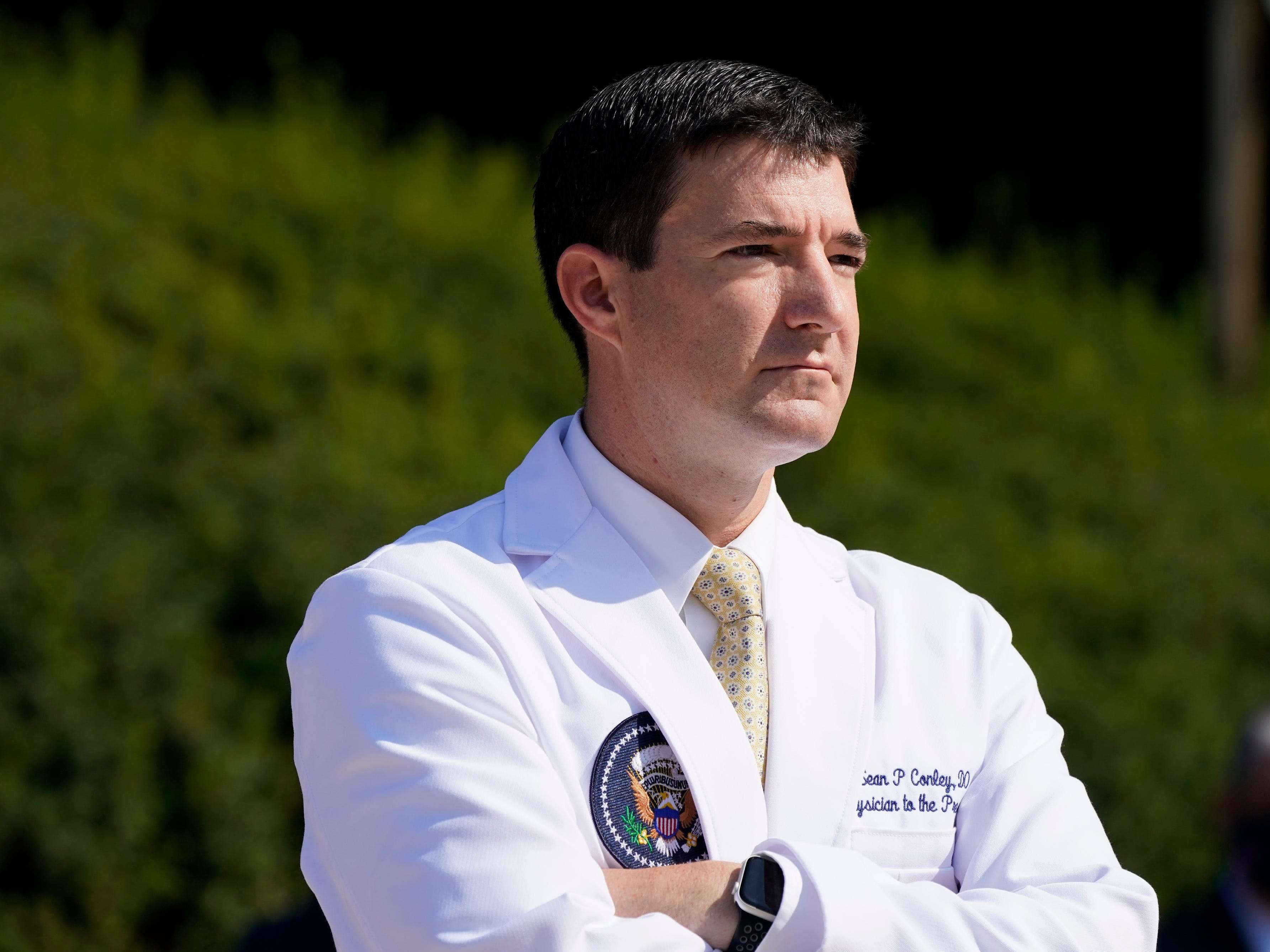 White House doctor admits, a day late, president was given oxygen COVID ...