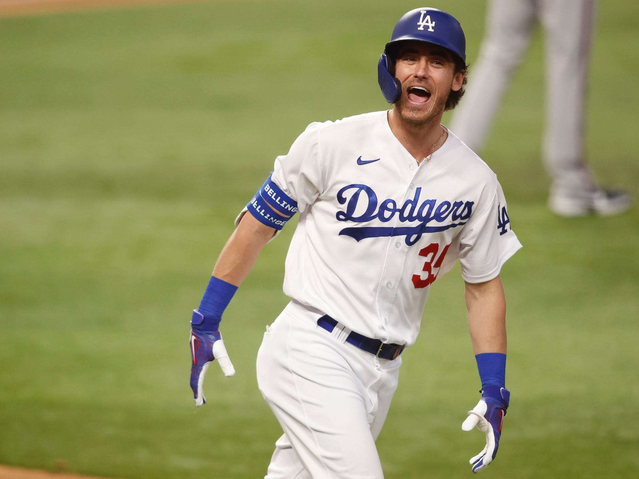 Cody Bellinger dislocated his shoulder while celebrating his game