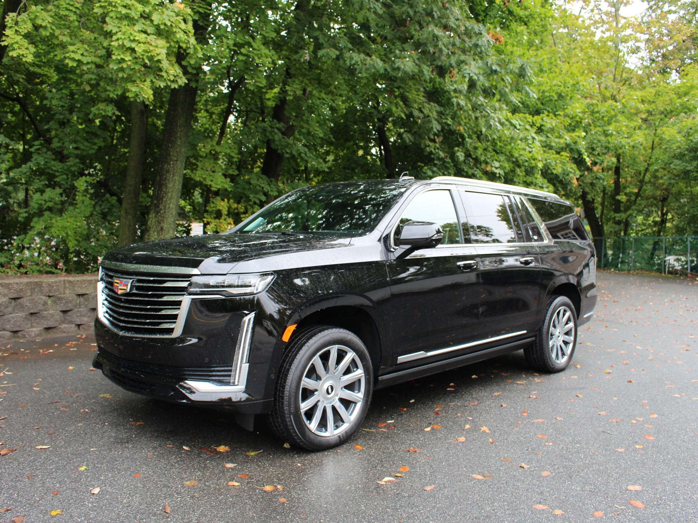Review Of Cadillac Escalade 21 Luxury Suv With Photos And Features Business Insider
