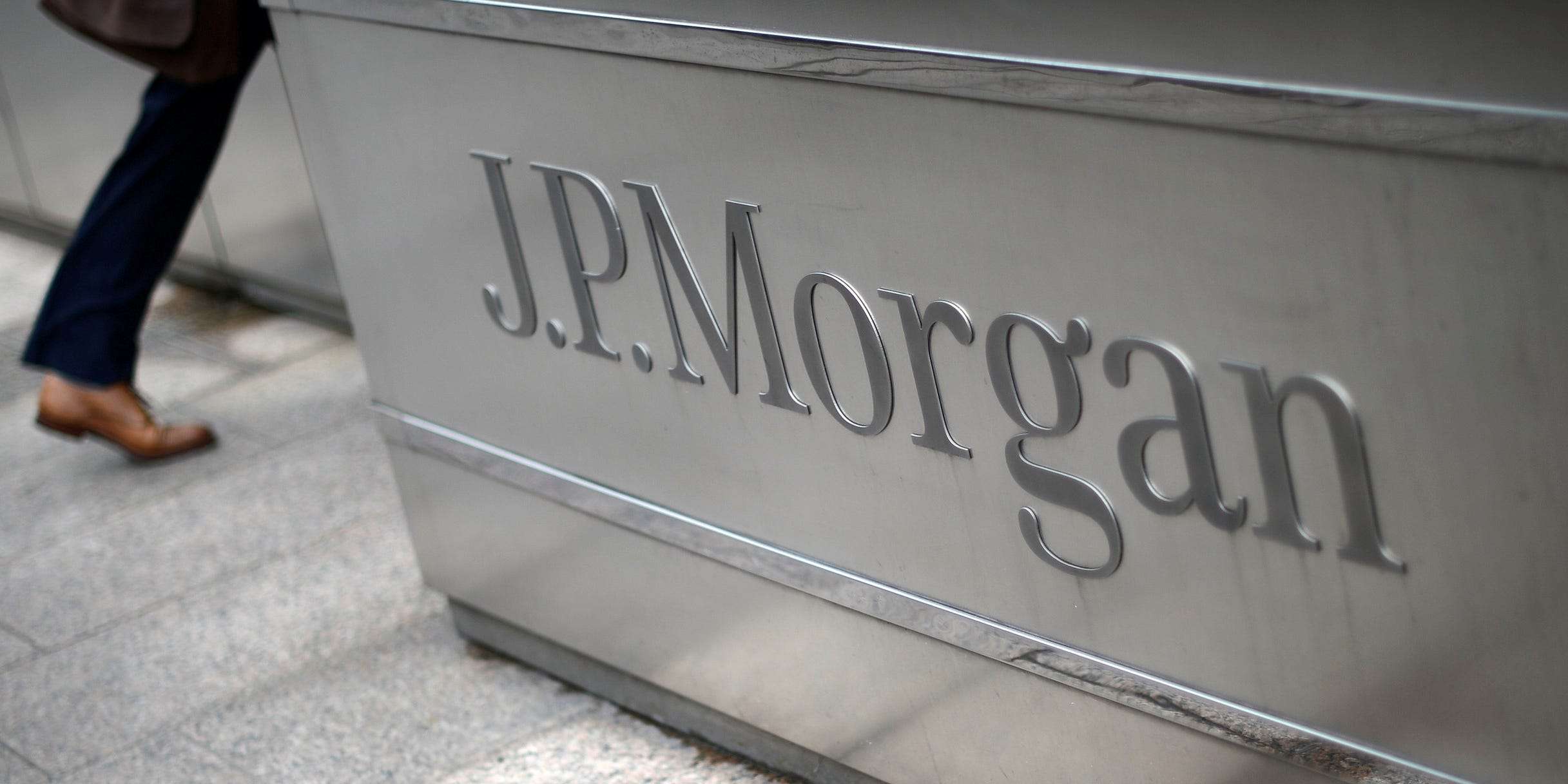 Jp Morgan Agrees To Pay At Least 800 000 In Back Wages To Settle A Lawsuit That Accused The Bank Of Underpaying At Least 93 Women Business Insider India