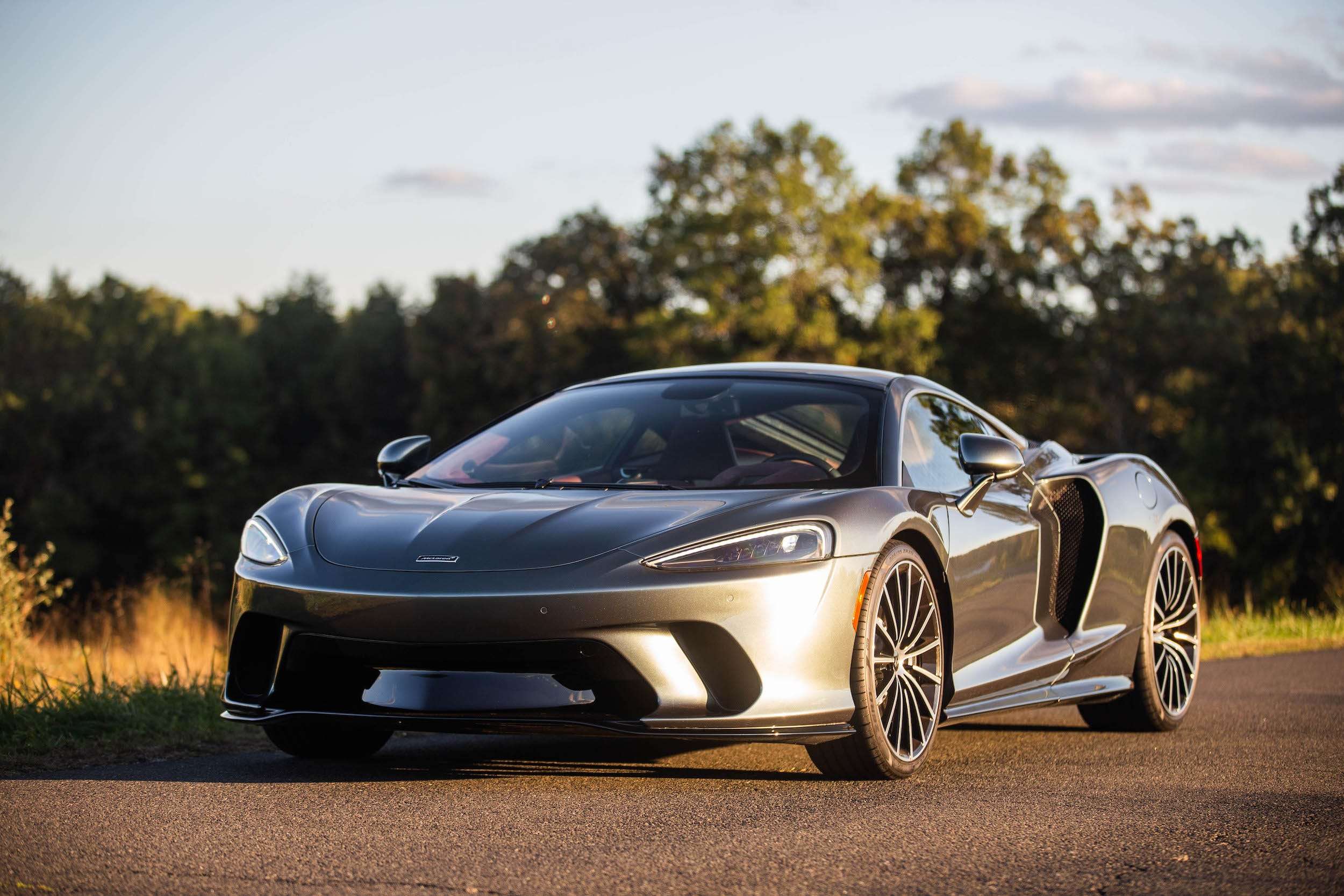 REVIEW: The McLaren GT is a $240,000 luggage hauler that can rocket to ...