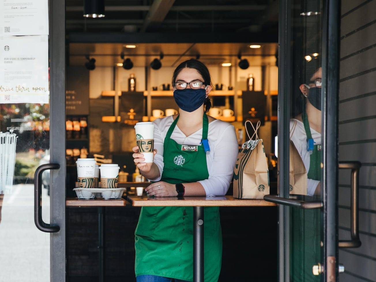 starbucks-is-giving-every-barista-in-the-us-a-raise-but-some-workers