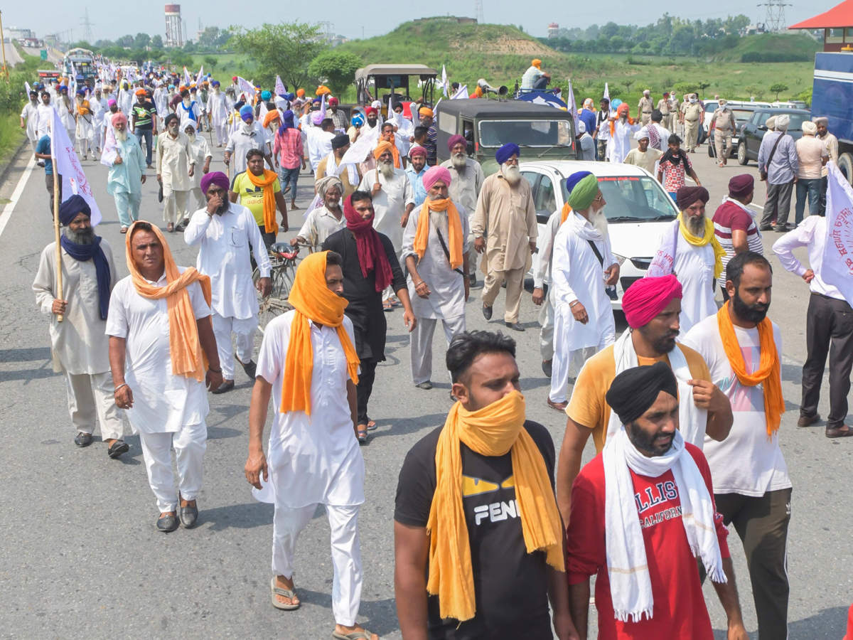 'Delhi Chalo': Hundreds Of Protesting Farmers Gather Along Punjab ...