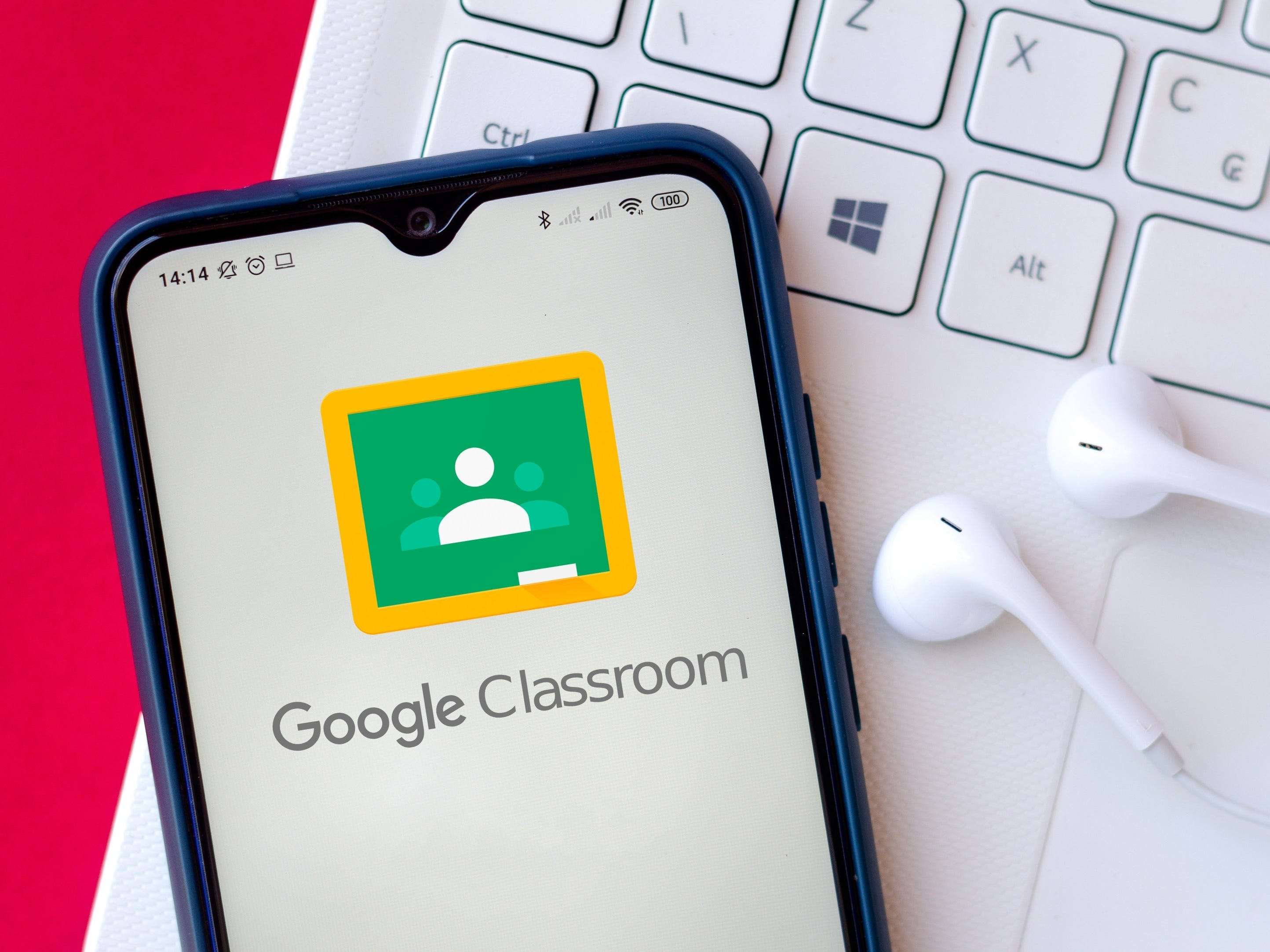 How to archive a Google Classroom on a computer or mobile device when