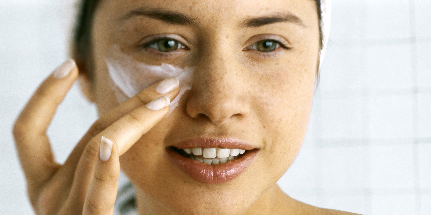 Do eye creams really work? Who should use eye cream and how often