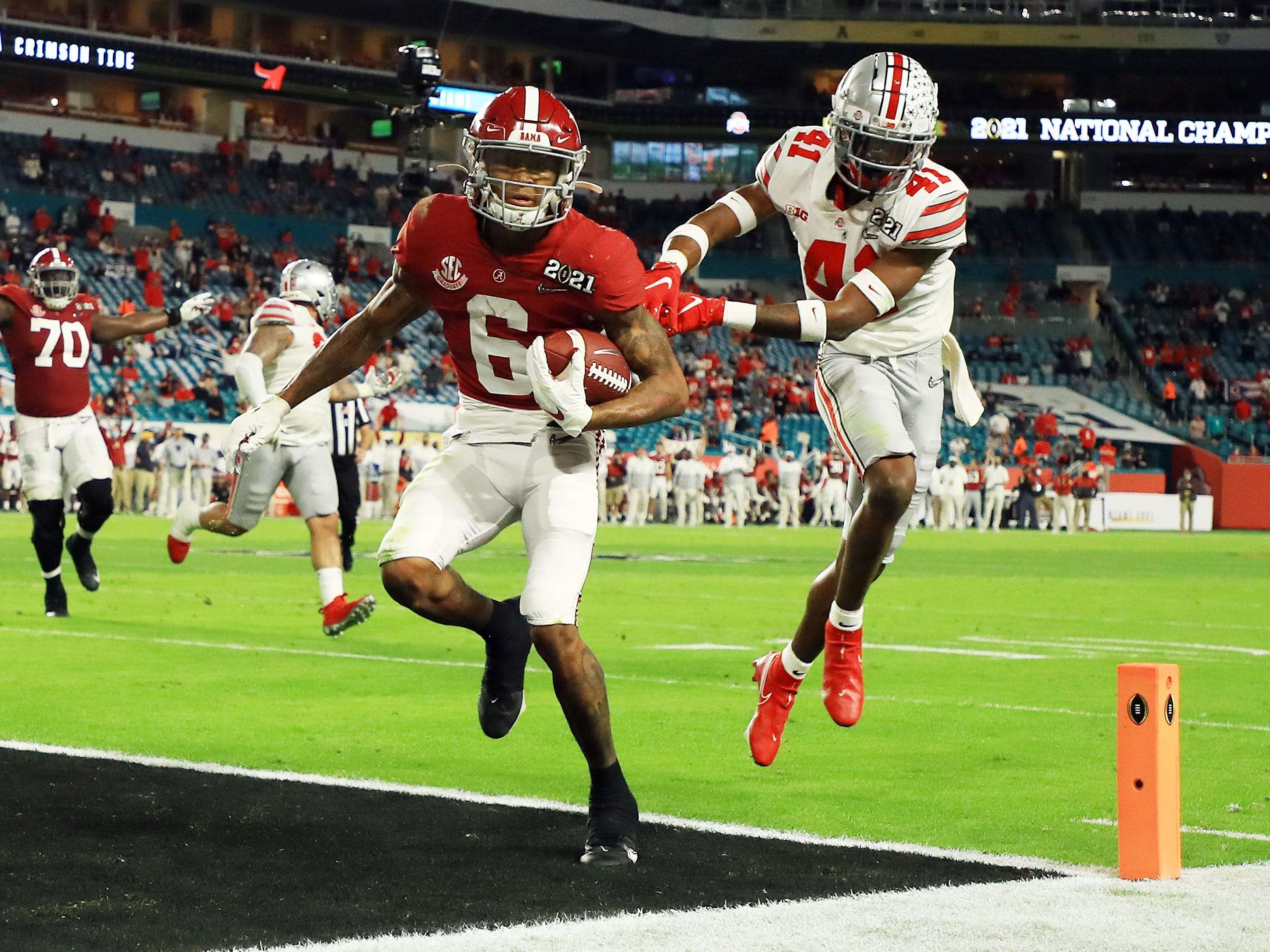 Devonta Smith -   Australia