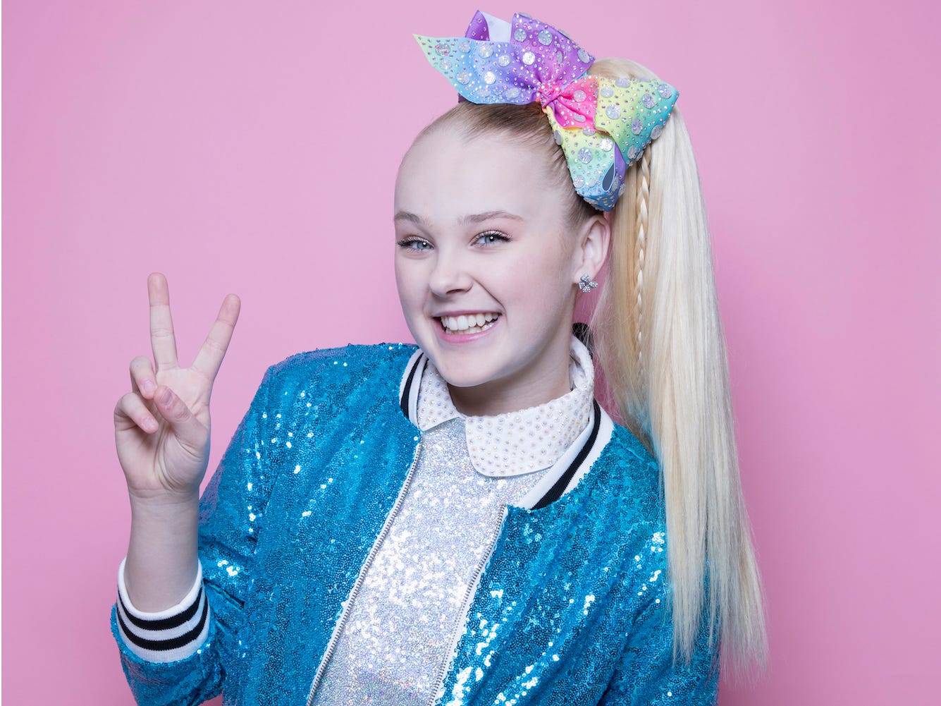 JoJo Siwa S Fans Are Cautioning Not To Label The Star S Sexuality Amid   Jojo Siwas Fans Are Cautioning Not To Label The Stars Sexuality Amid Coming Out Speculation 