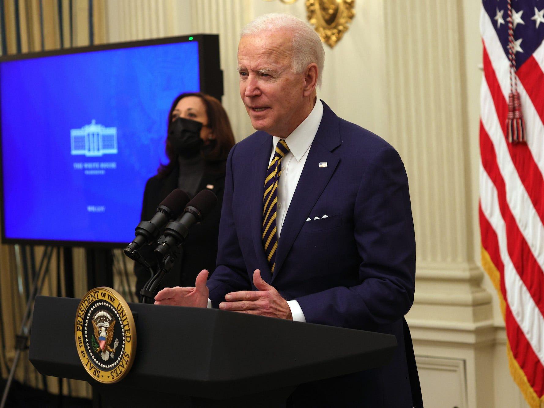 Biden to sign off on $400 billion campaign pledge for federal agencies ...