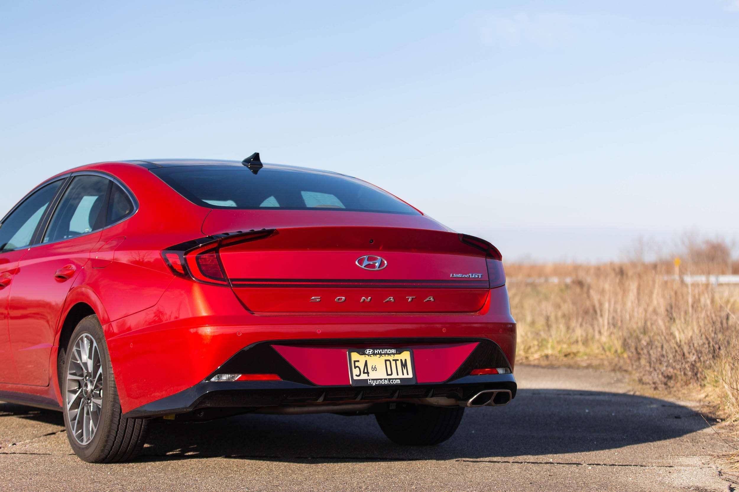 Review: The $34,000 Hyundai Sonata's practicality and radical design ...