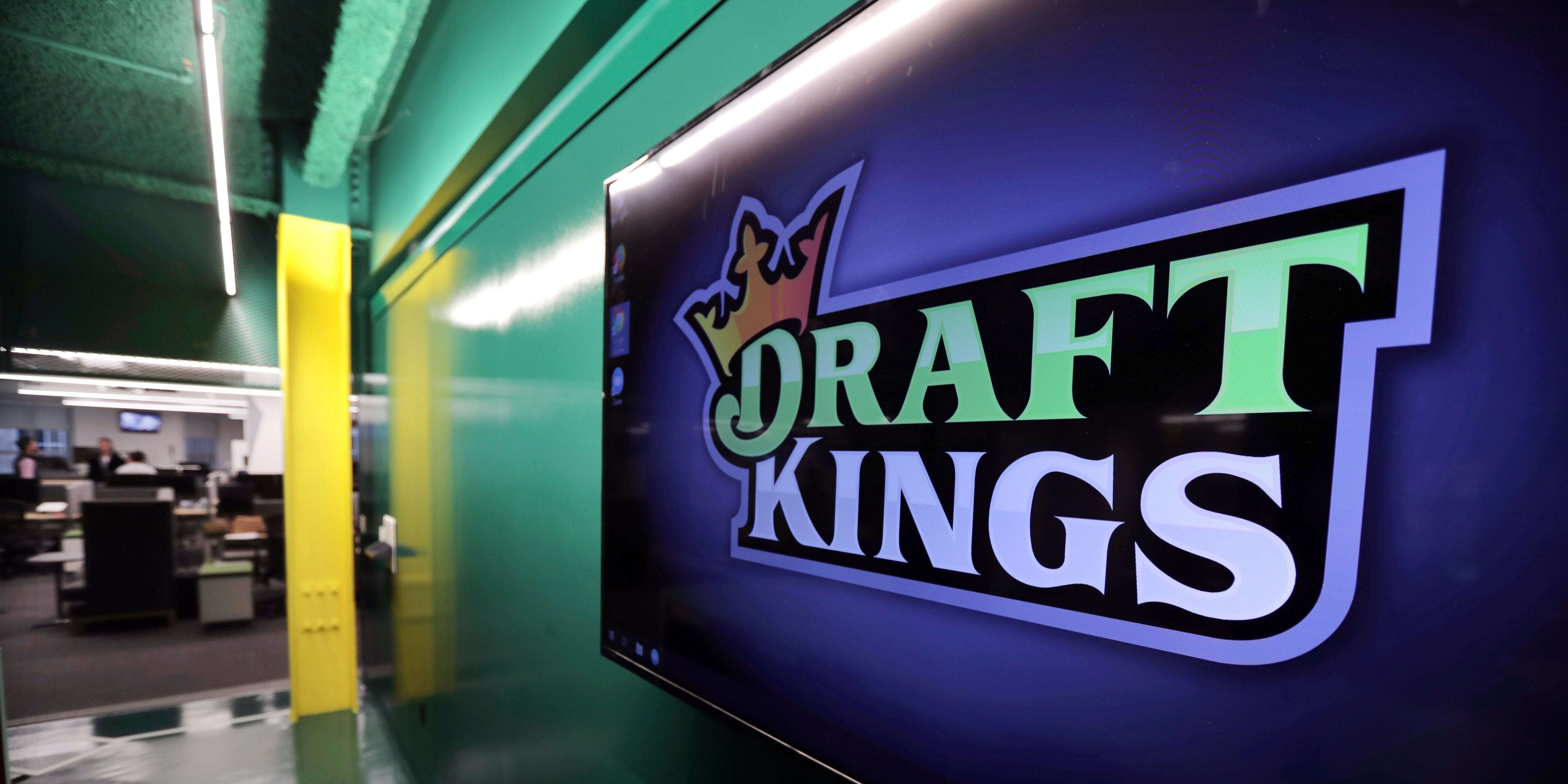 Draftkings Climbs 10 As Cathie Wood S Ark Invest Loads Up On Shares Markets Insider