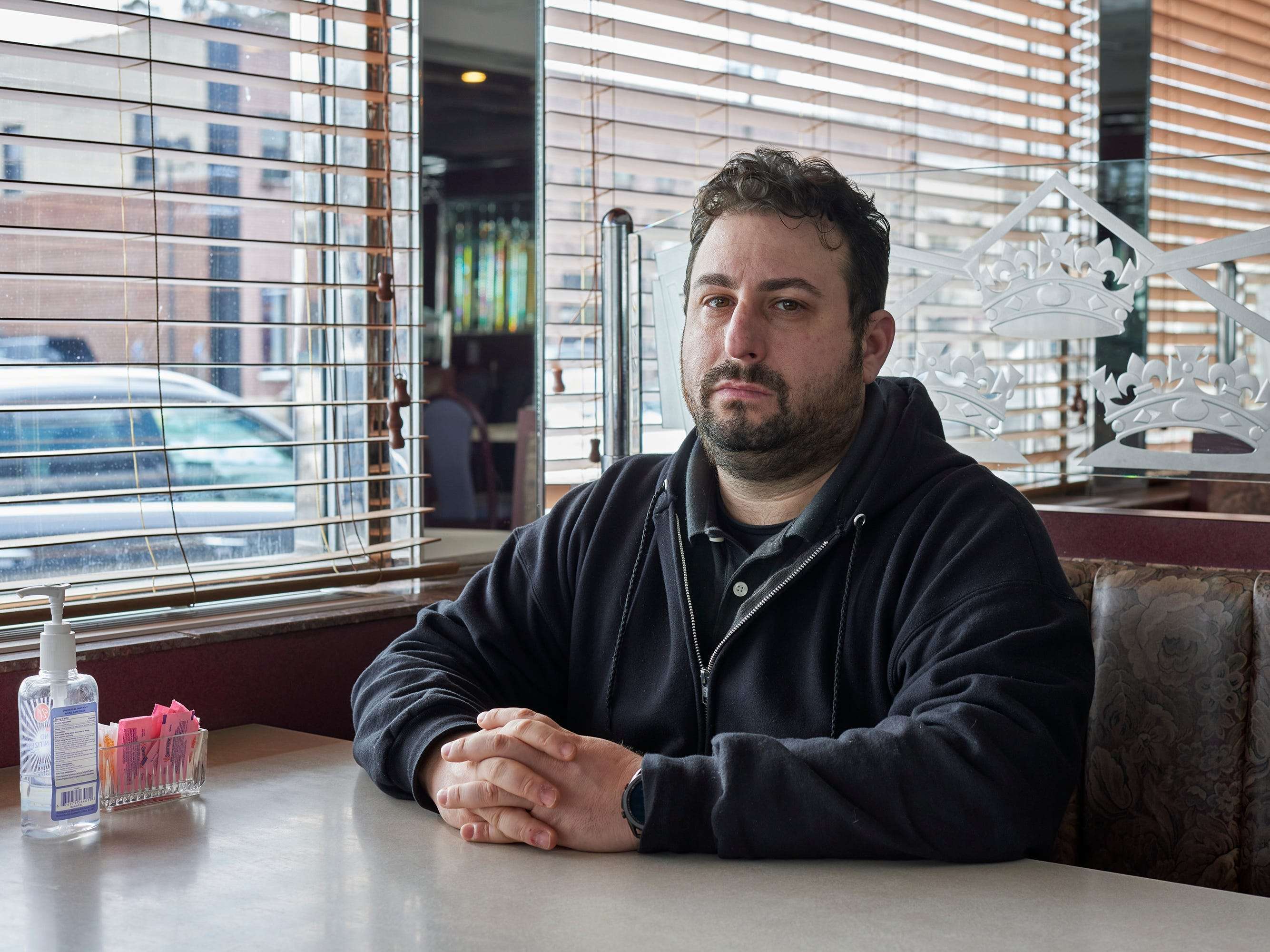 Nyc Diner Struggles As Indoor Dining Allowed Across The Street