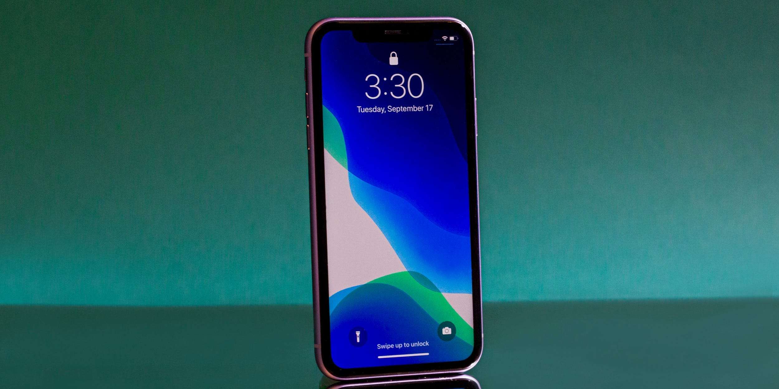 dark-mode-can-save-battery-but-only-if-your-device-has-an-oled-screen