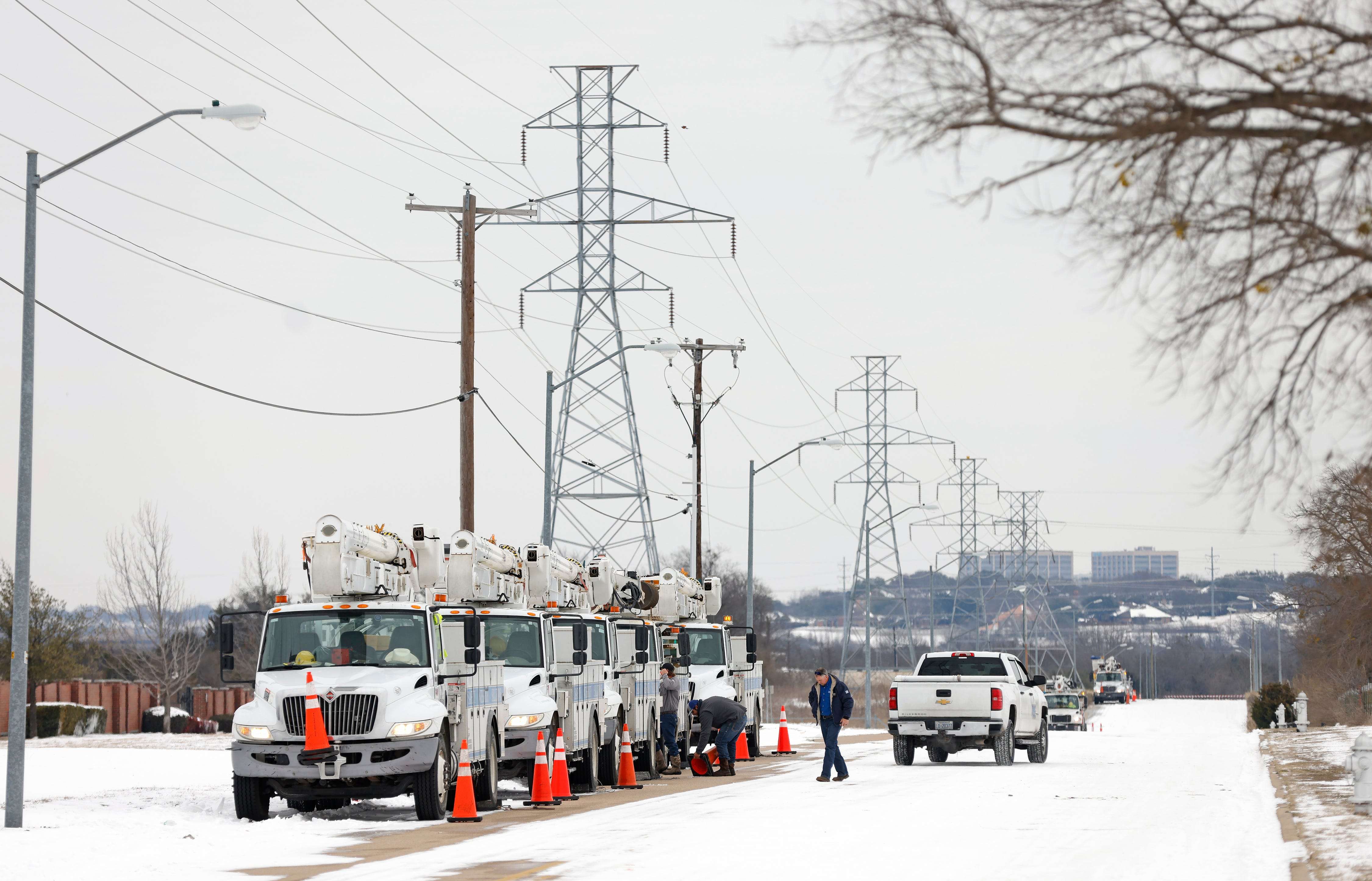 Texas Blackouts Explained: Arctic Weather Shut Down Power Plants As ...