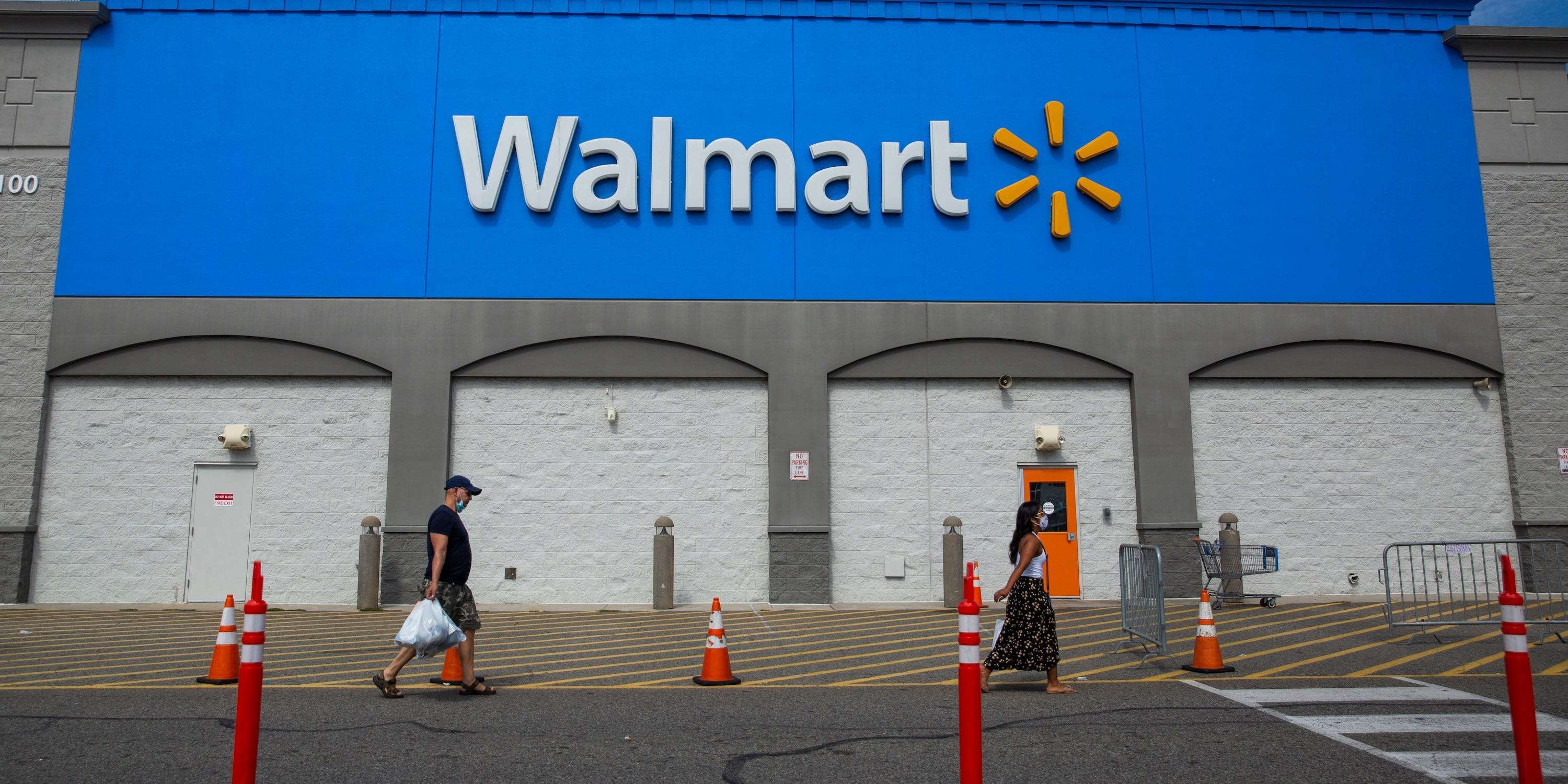 Walmart sinks 6 as 4thquarter earnings and fullyear profit guidance