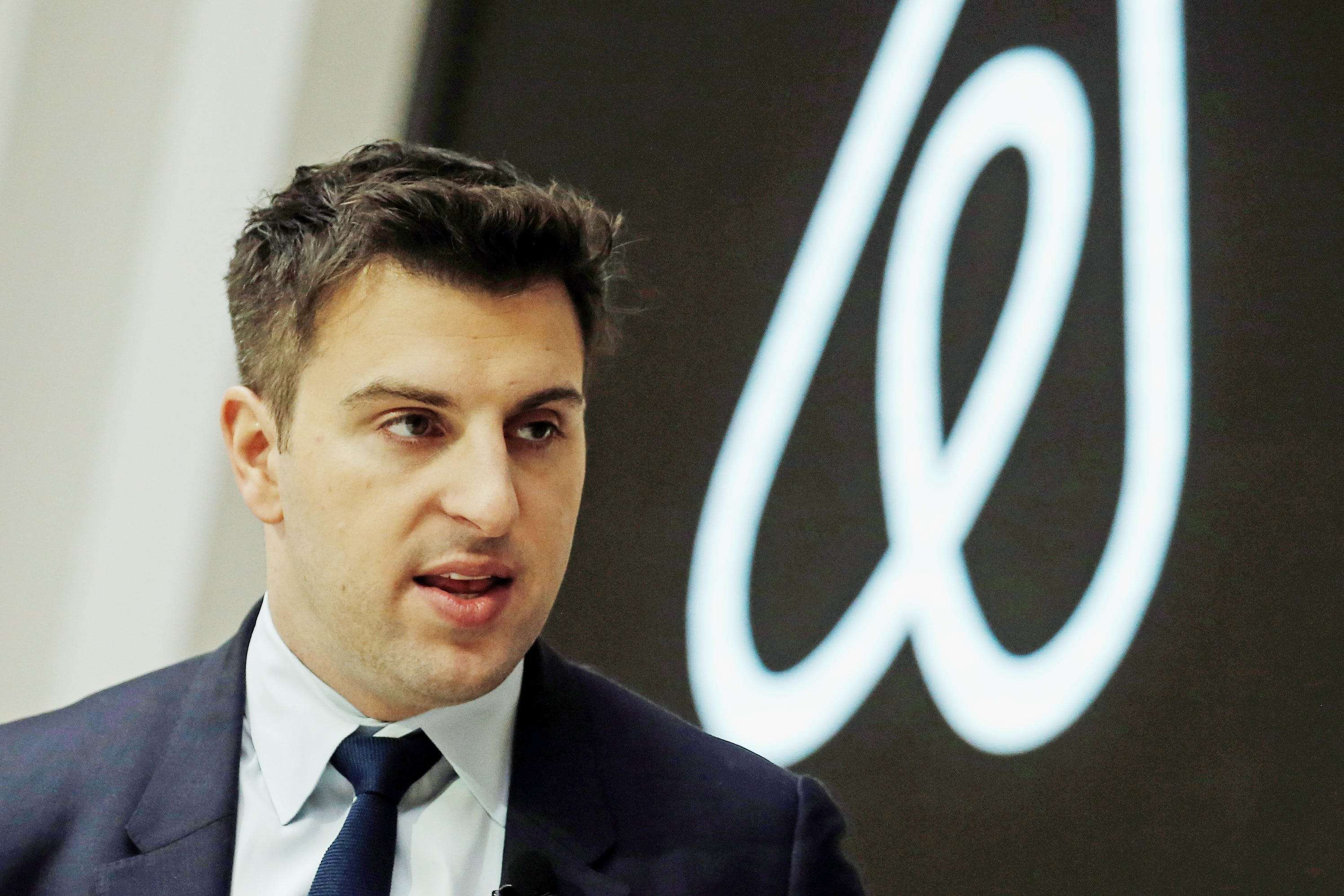 an-average-airbnb-host-can-make-up-to-10-000-a-year-the-company-s-ceo