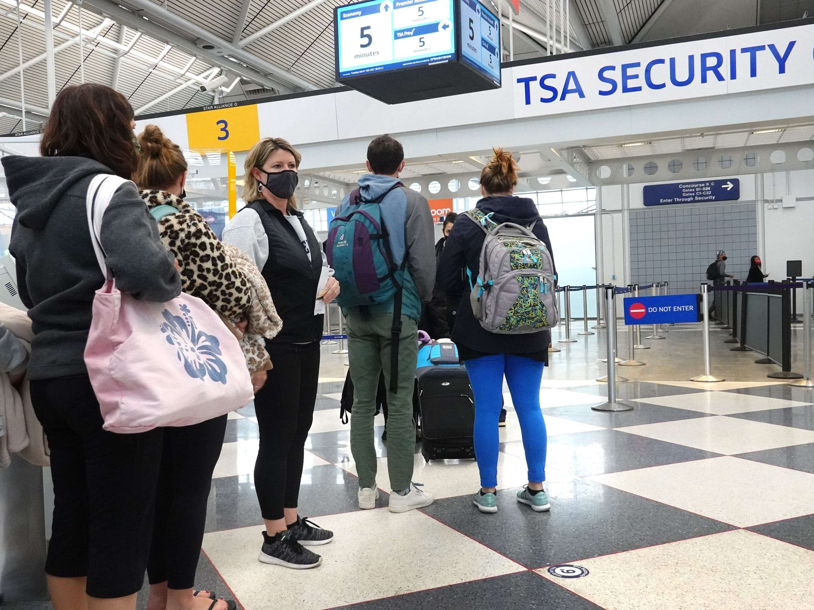 For 11 Days In A Row More Than 1 Million People Have Flown From Us Airports Despite The Cdc Urging People Not To Travel Business Insider India