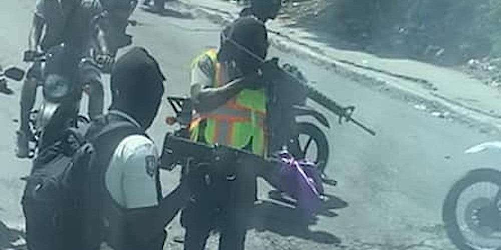 Belize national soccer team bus stopped by armed ...