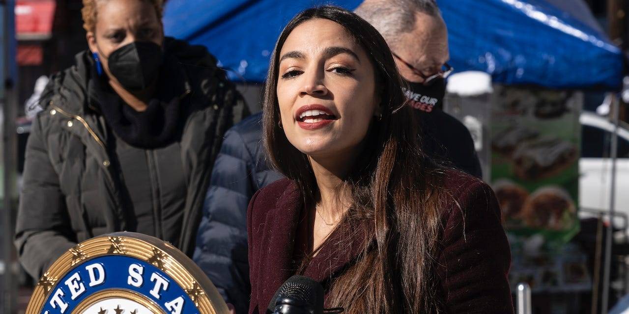 Alexandria Ocasio-Cortez suggests Mexico ban Ted Cruz from vacationing there after he accuses …