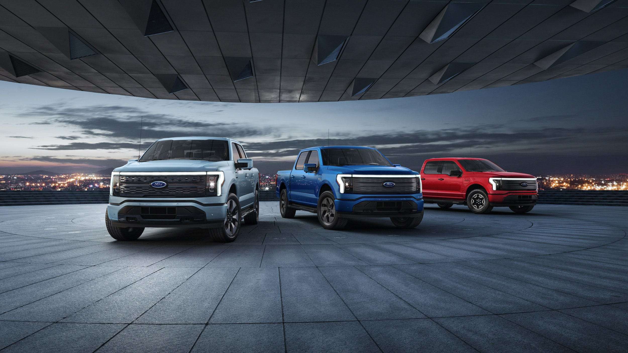 Ford F150 Lightning debuts with a 39,974 starting MSRP, up to 300