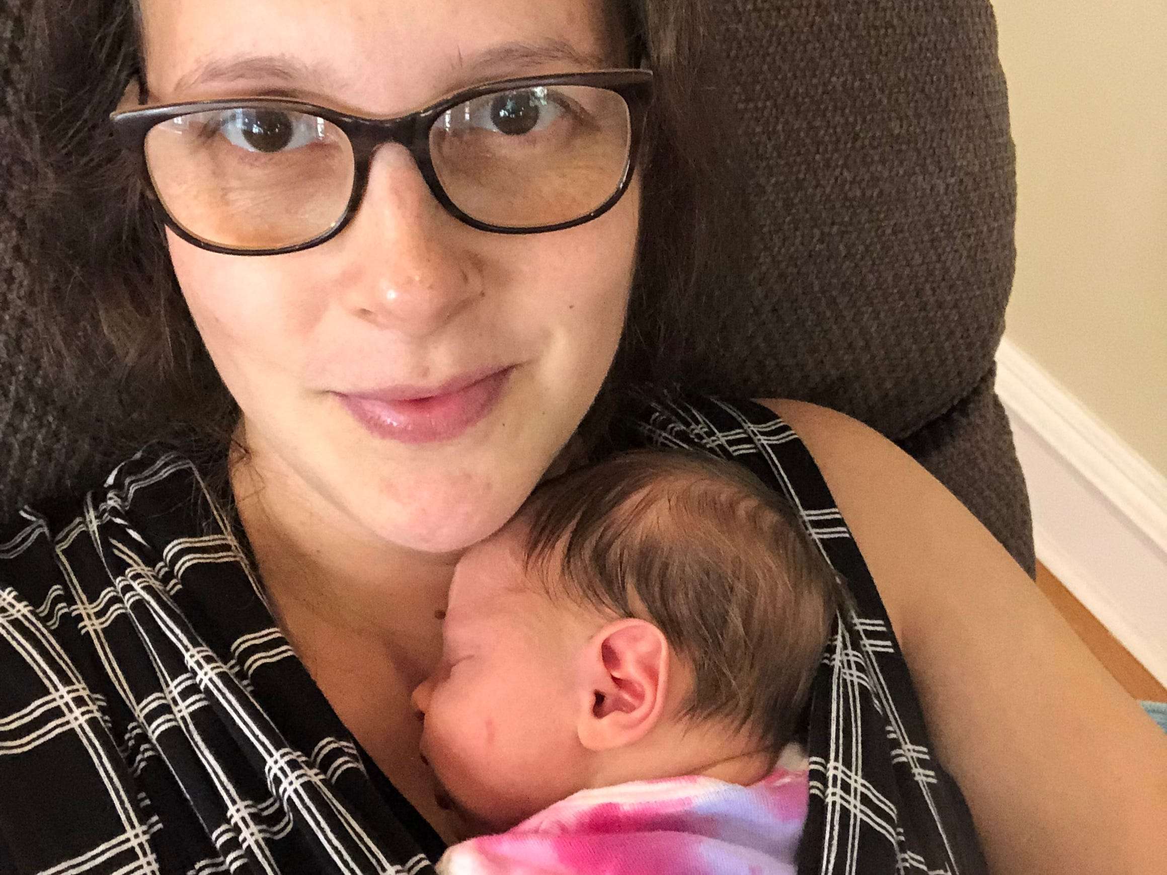 i-hid-my-pregnancy-while-working-remotely-during-the-pandemic-it