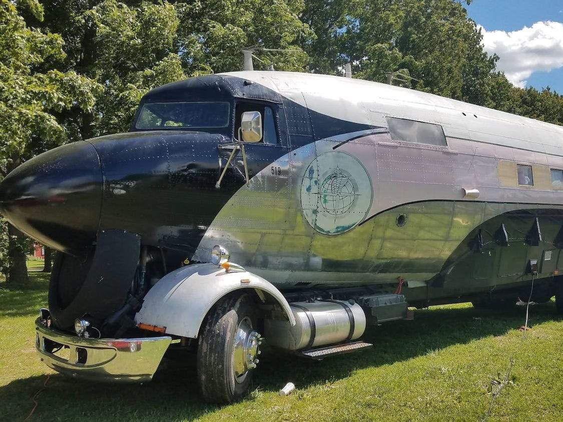 A man converted a World War II-era navy airplane into a ...