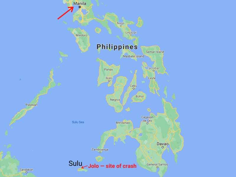 A military plane missed the runway and crashed in southern Philippines ...