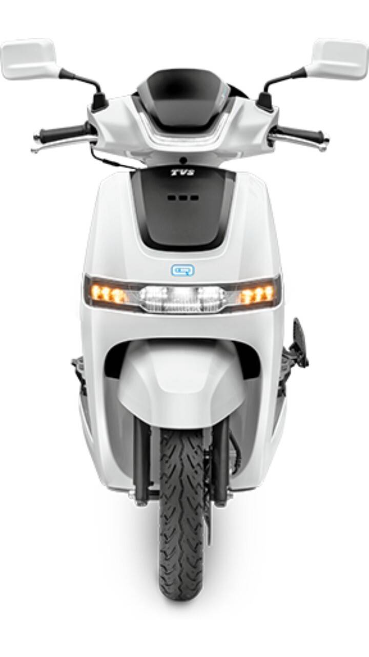 tvs iq electric price