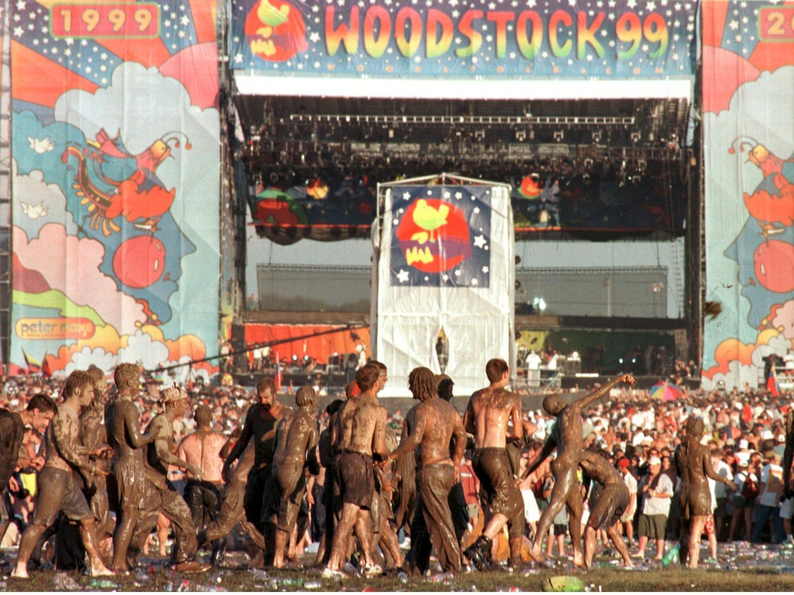Mud At Woodstock 99 Music Festival Was Actually S Hbo Documentary Business Insider India 3052