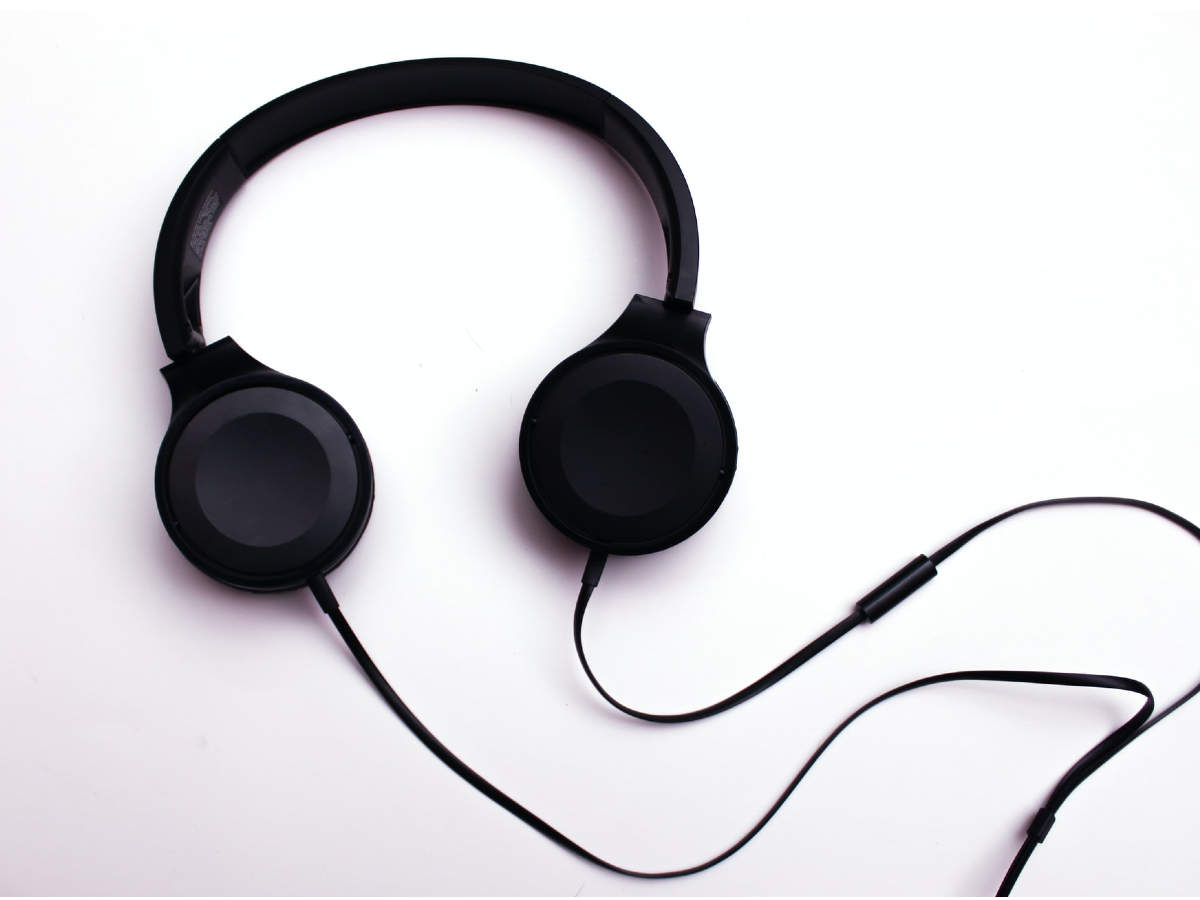 Best headphones for bass lovers in India Business Insider India