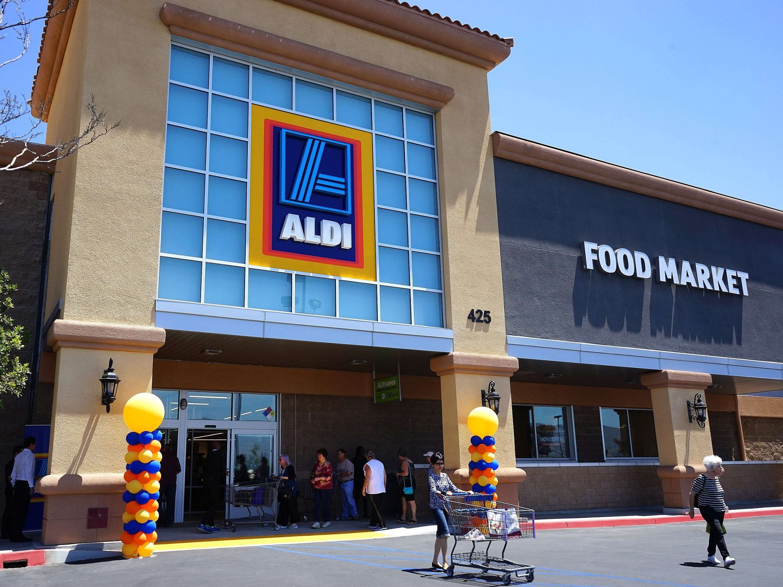 Aldi is raising its average starting wage in the US to as much as 19